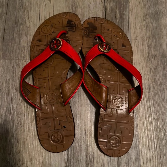 Tory Burch red leather sandals - Picture 6 of 6